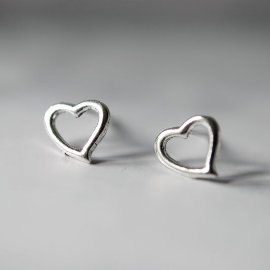 Kiki heart stud earrings