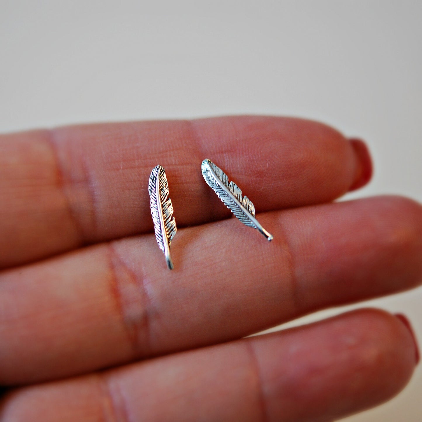 Svetlana feather stud earrings