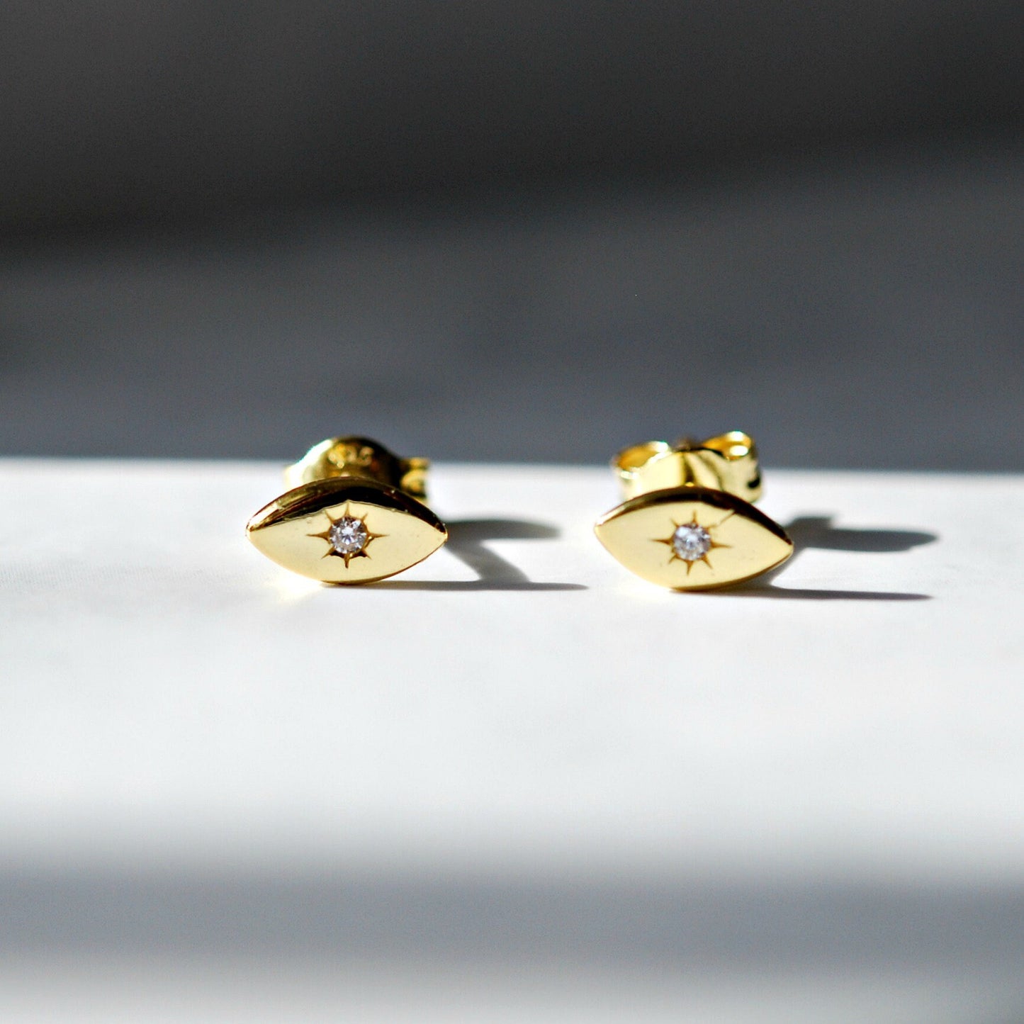 Goldeneye stud earrings