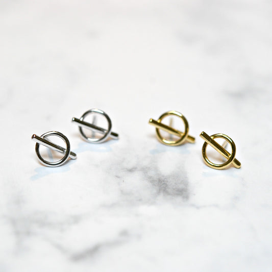 Leslie circle and bar stud earrings