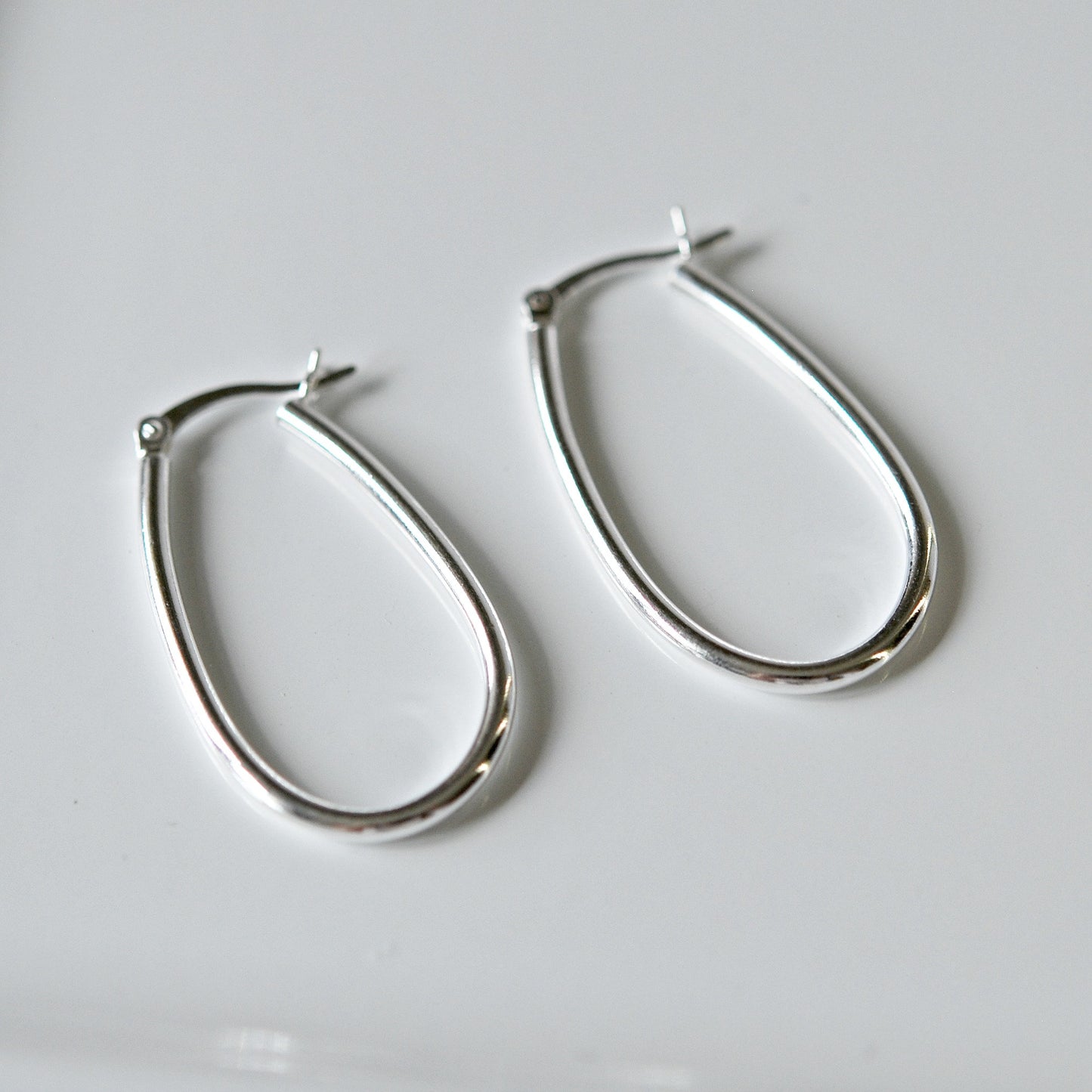 Berlin oval hoop earrings