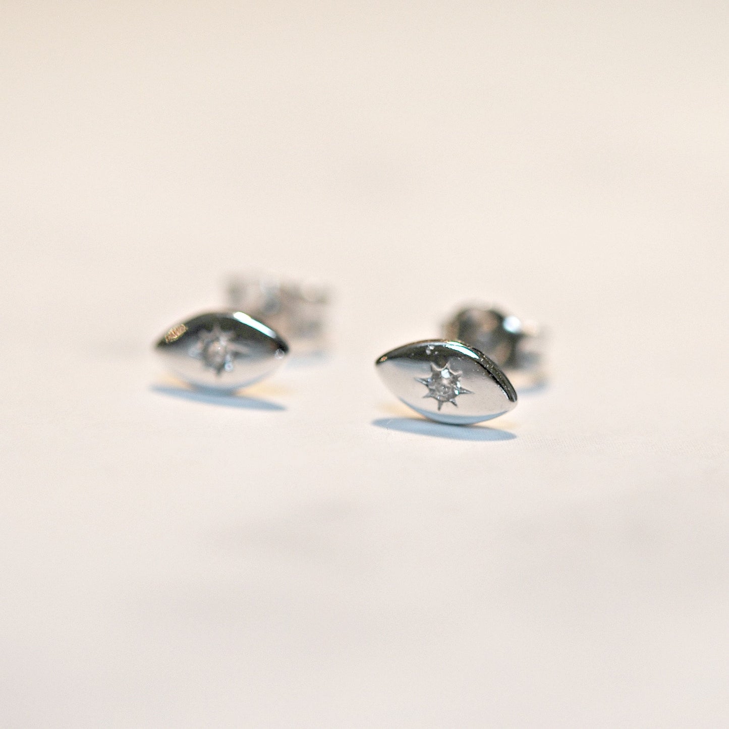 Goldeneye stud earrings