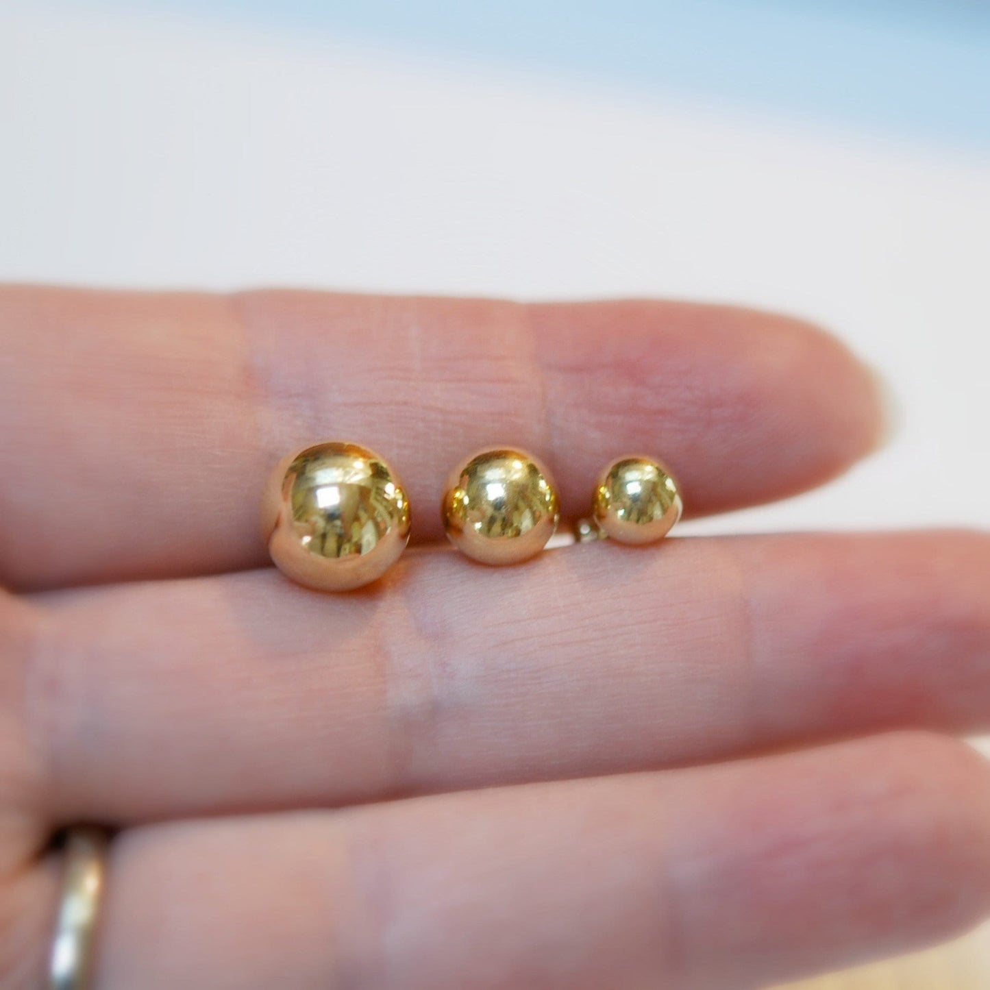 Caroline ball stud earrings - 8mm