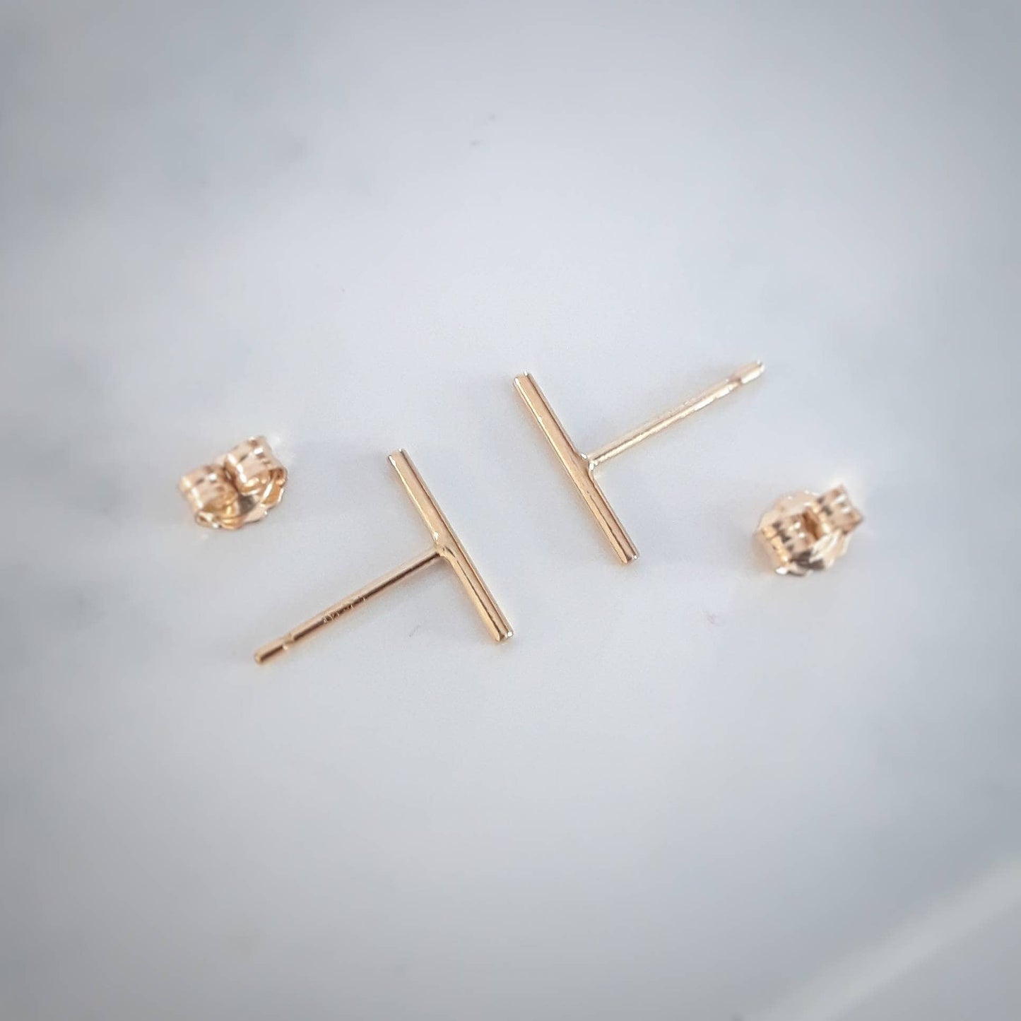 Marelda bar stud earrings - gold