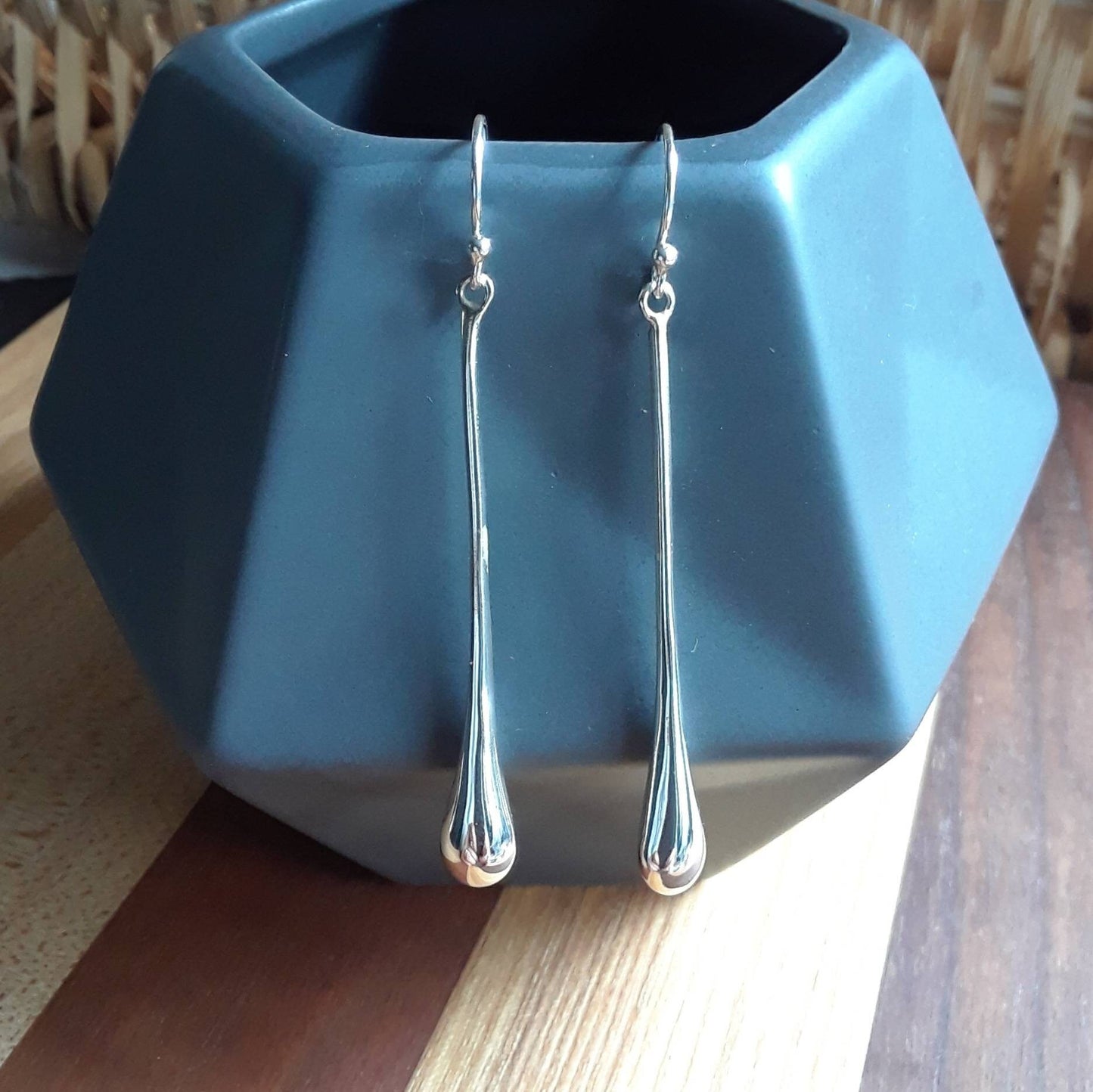 Vertigo teardrop earrings