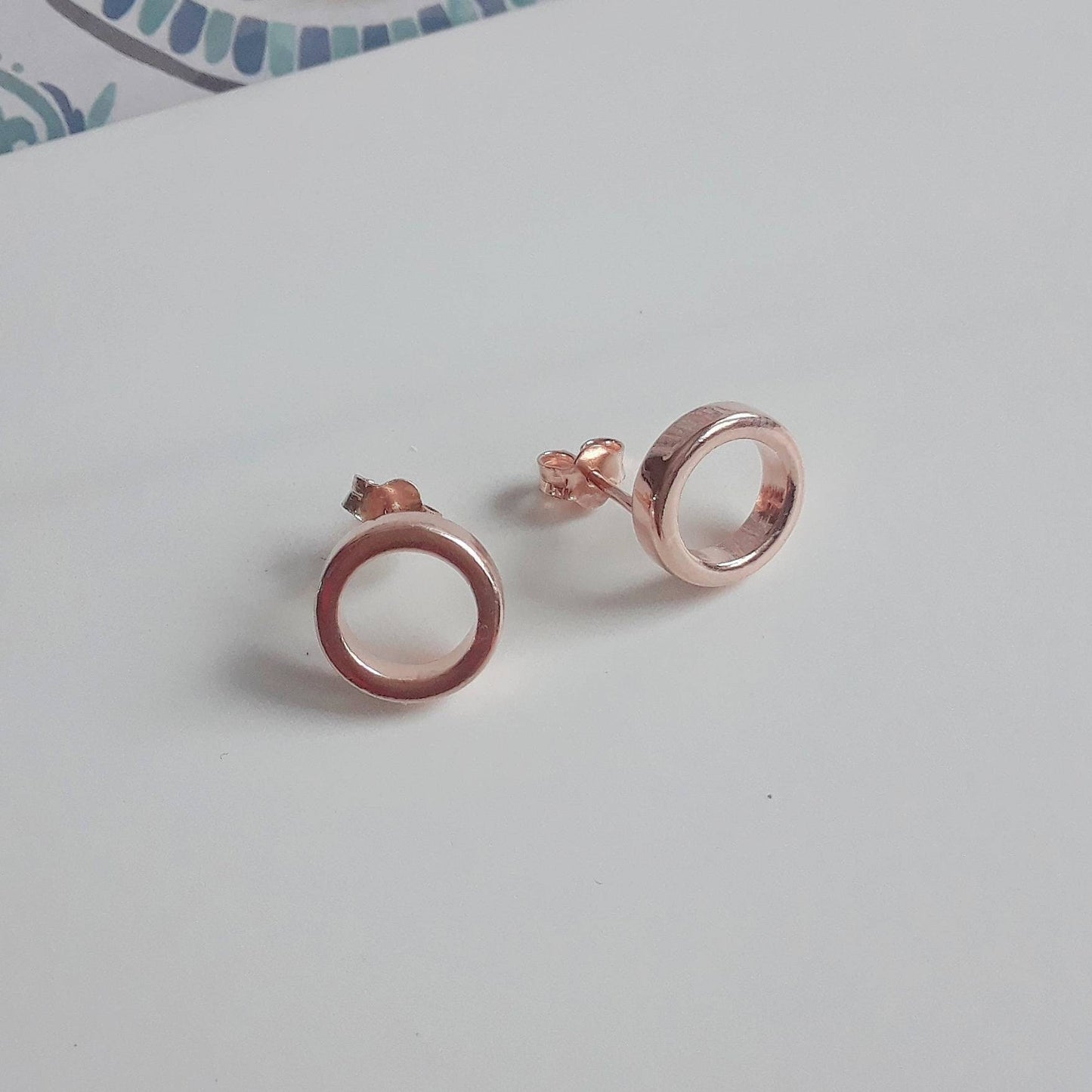 Maria circle stud earrings